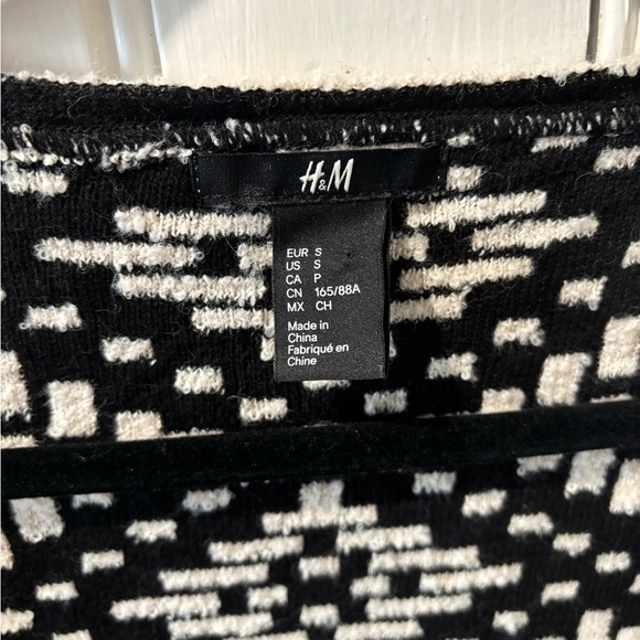 H&M Cardigan - Picture 3 of 6